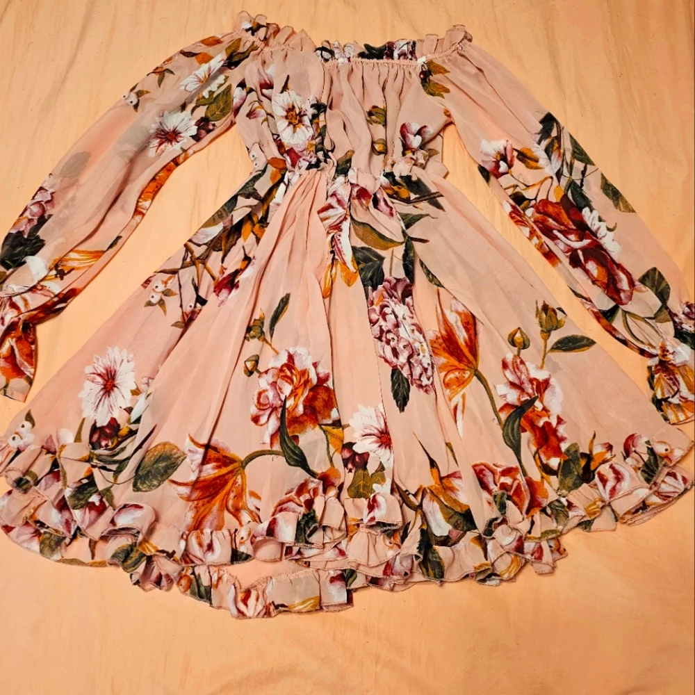 Floral off the shoulder dress - Picture 3 of 3